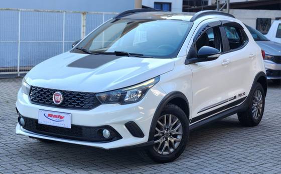 FIAT ARGO 1.3 FIREFLY FLEX TREKKING MANUAL FIAT ARGO 1.3 FIREFLY FLEX TREKKING MANUAL